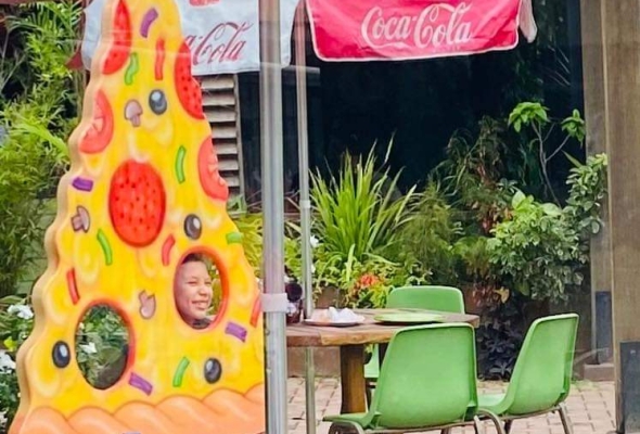 Yoli's Pizza